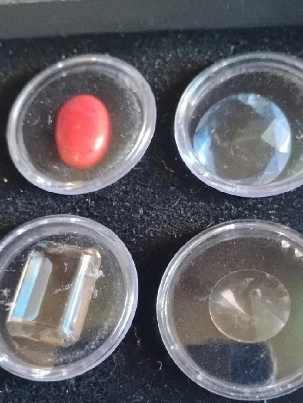 Brilliant Display 25 CT.with Clear Dome Lids -Assorted Gem Lot